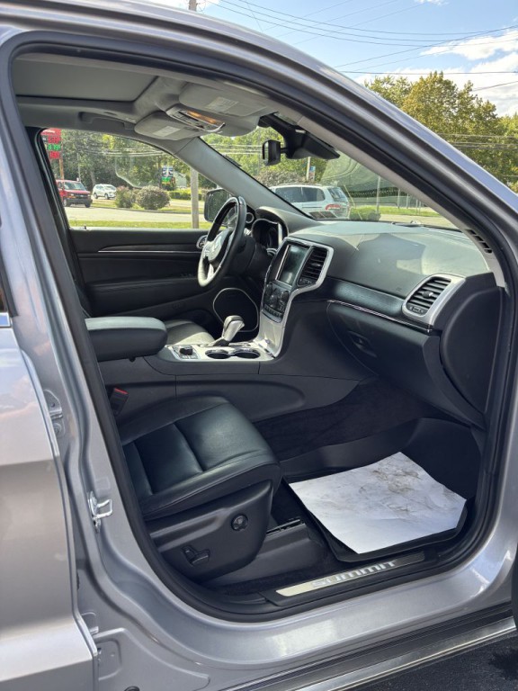 2018 Jeep Grand Cherokee Image 11