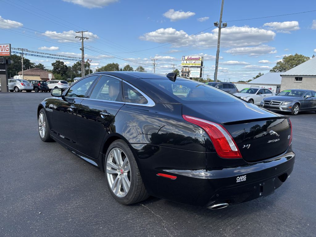 2017 Jaguar XJ Image 7