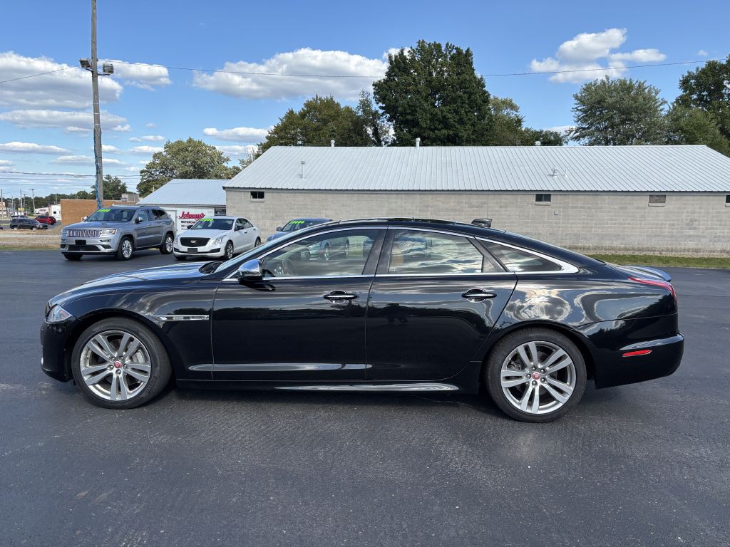 2017 Jaguar XJ Image 8