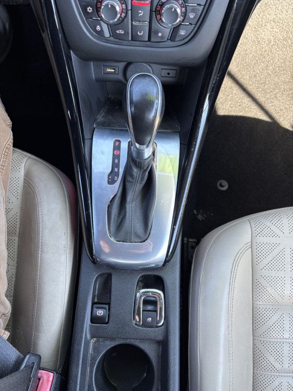 2017 Buick Cascada Image 14