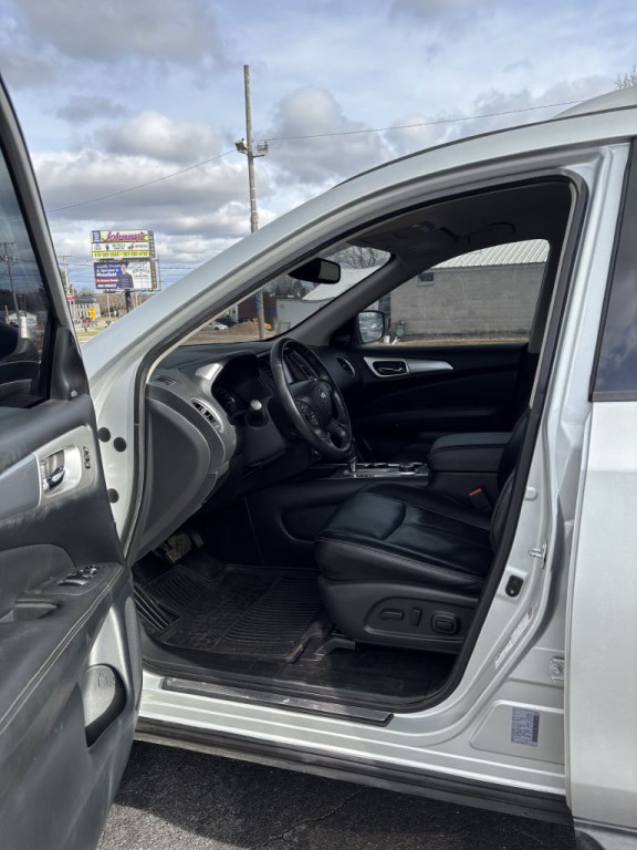 2020 Nissan Pathfinder Image 9