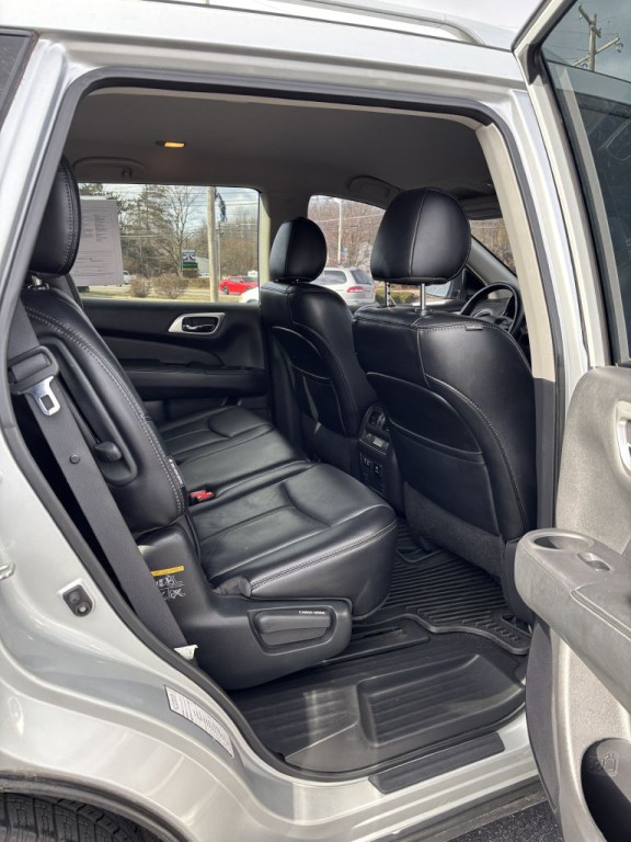 2020 Nissan Pathfinder Image 12