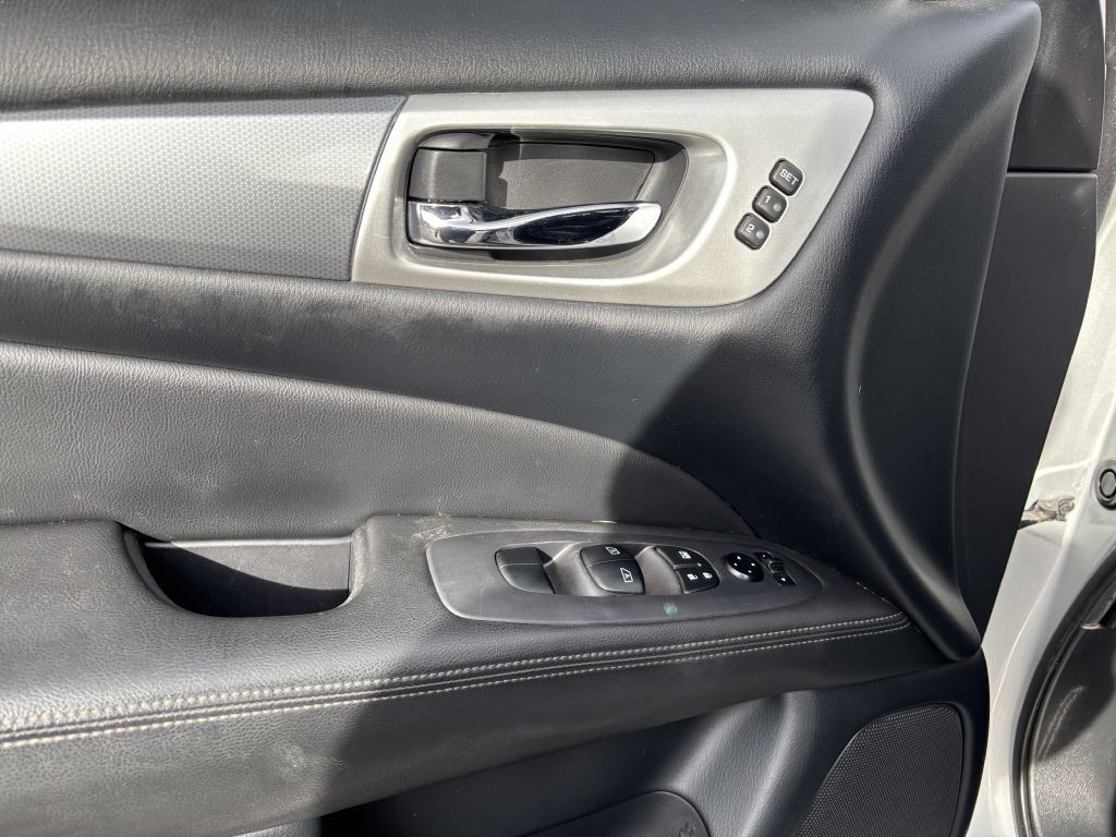 2020 Nissan Pathfinder Image 14