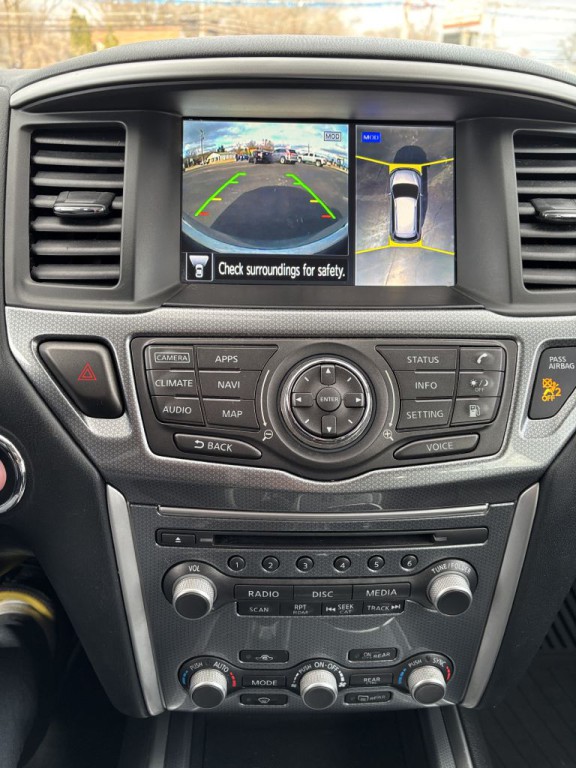 2020 Nissan Pathfinder Image 18