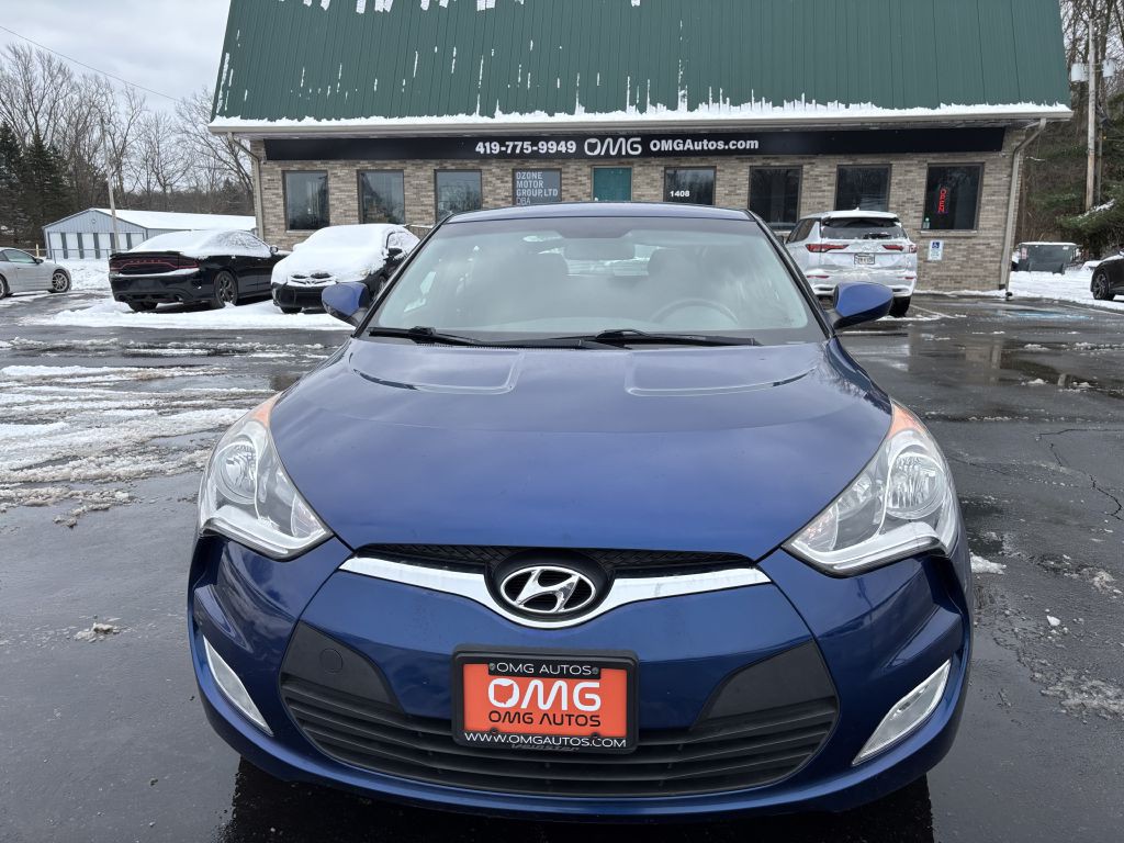 2017 Hyundai Veloster Image 2