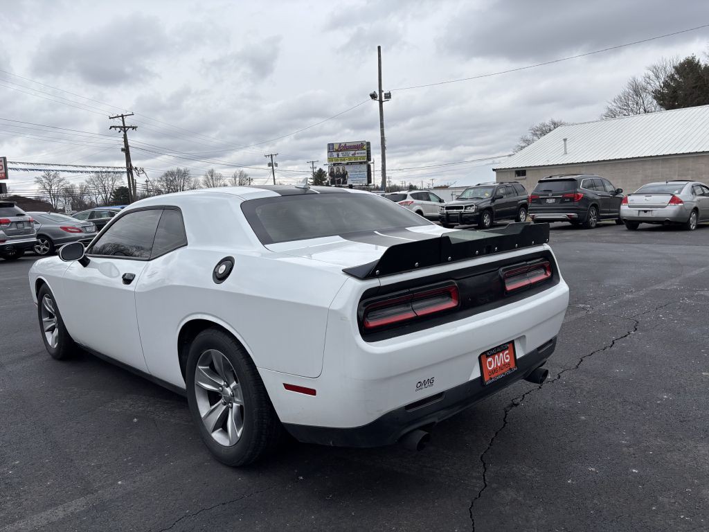 2017 Dodge Challenger Image 7