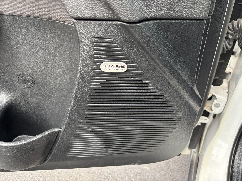 2017 Dodge Challenger Image 11