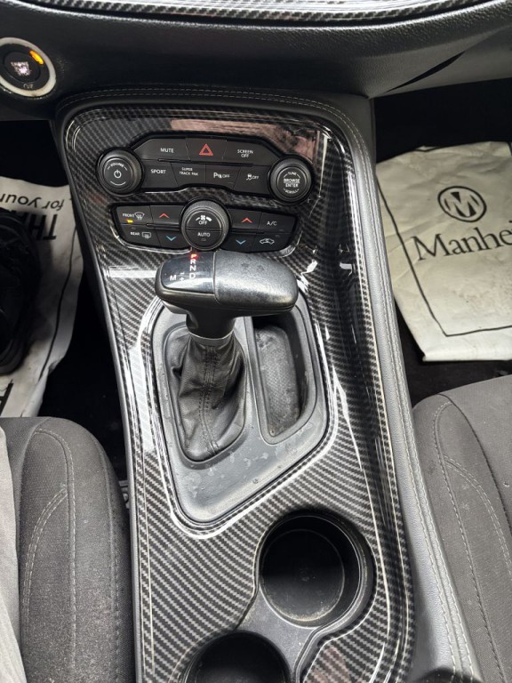 2017 Dodge Challenger Image 14