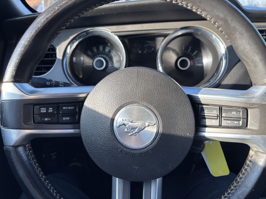 2013 Ford Mustang Image 11