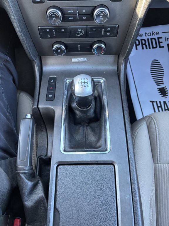 2013 Ford Mustang Image 13