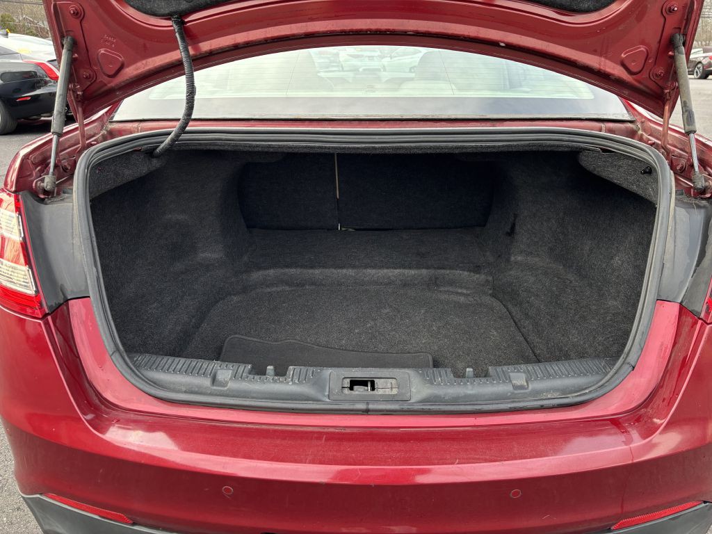 2015 Ford Taurus Image 13