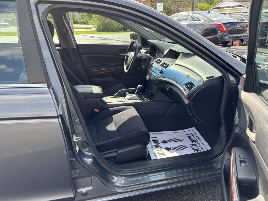 2012 Honda Accord Image 11