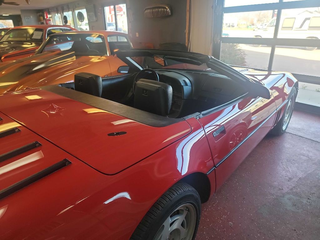 1990 Chevrolet Corvette Image 15