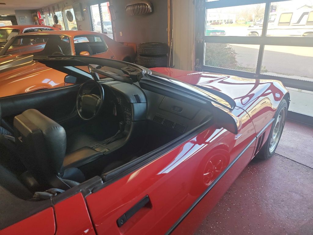1990 Chevrolet Corvette Image 16