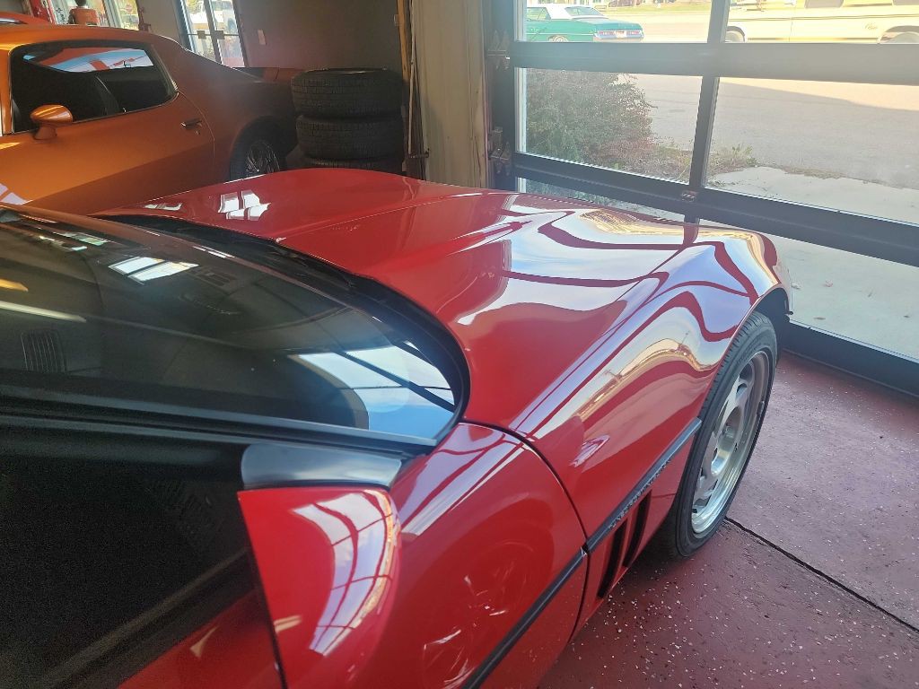 1990 Chevrolet Corvette Image 17