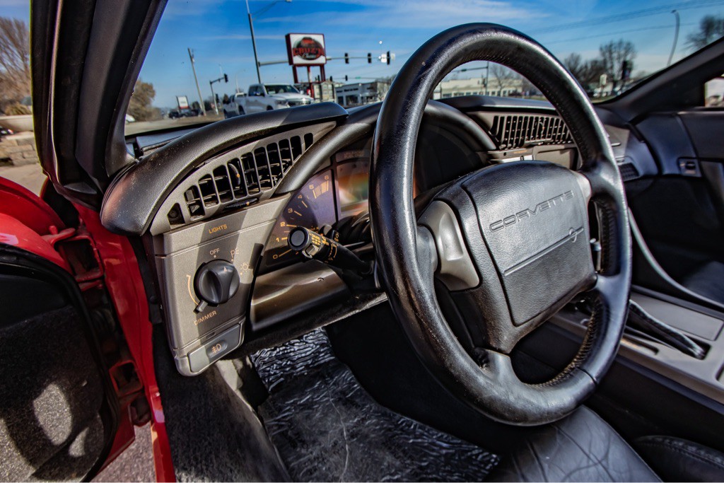 1990 Chevrolet Corvette Image 32