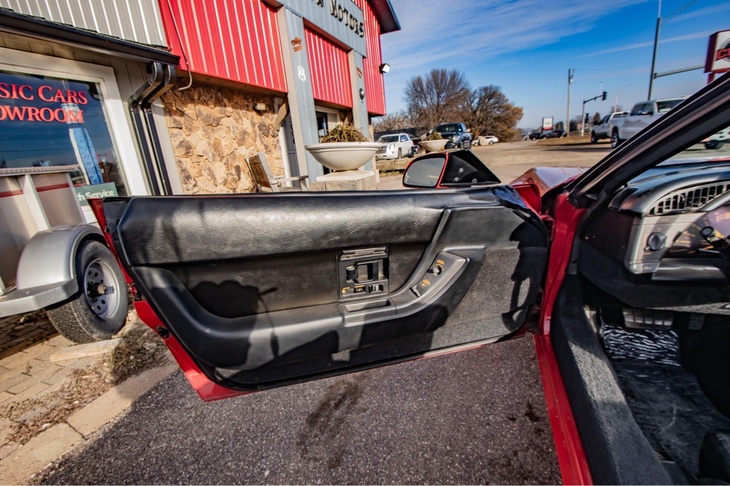 1990 Chevrolet Corvette Image 32