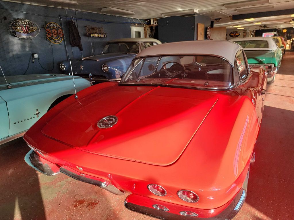 1962 Chevrolet Corvette Image 11