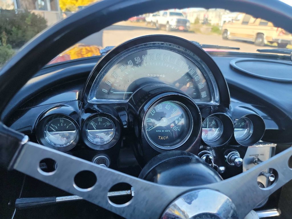 1962 Chevrolet Corvette Image 34