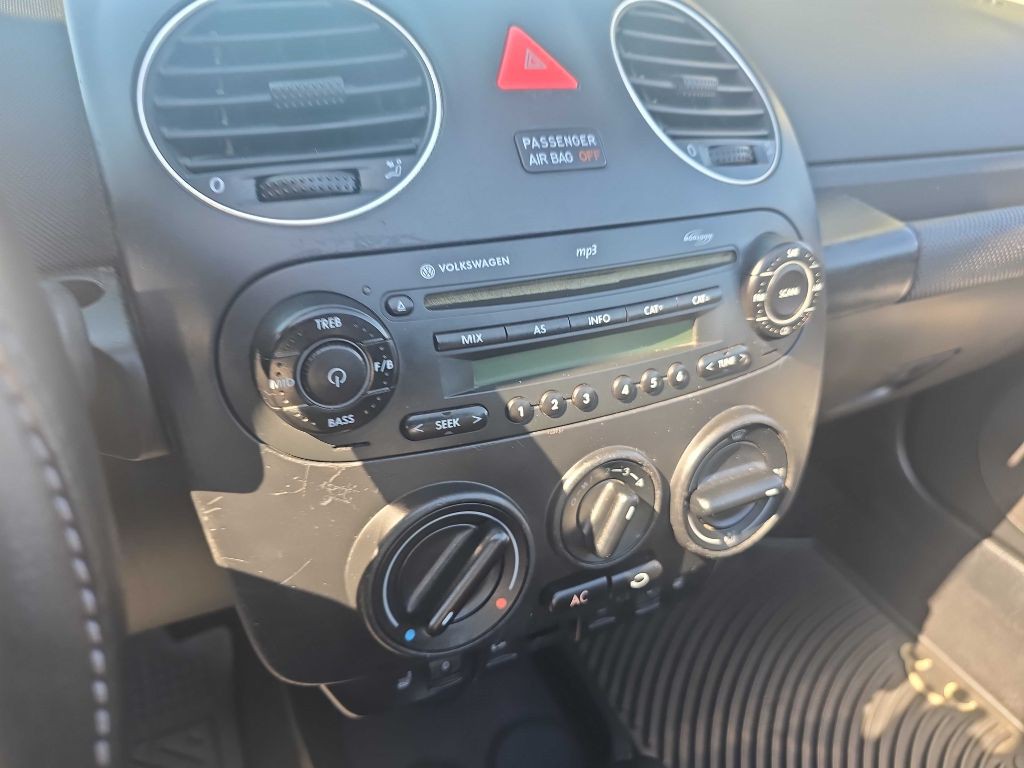 2008 Volkswagen Beetle Image 38