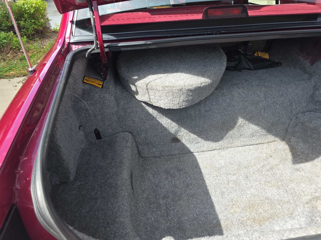 1993 Lincoln Town Car Image 26