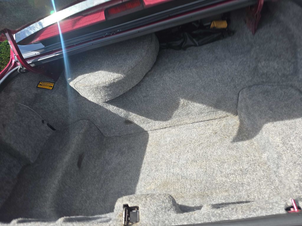 1993 Lincoln Town Car Image 29