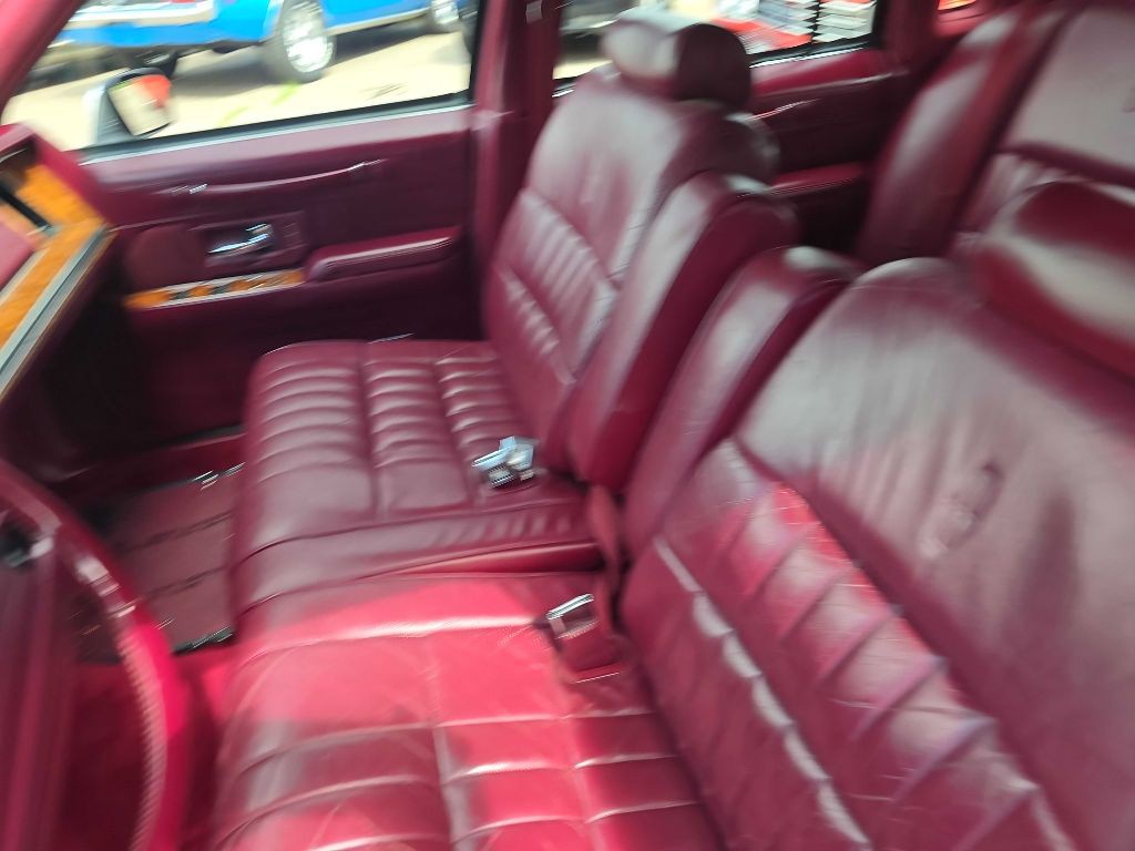 1993 Lincoln Town Car Image 35