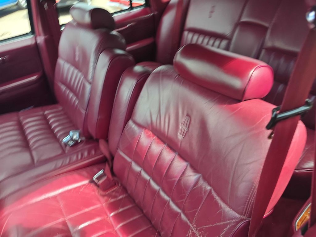 1993 Lincoln Town Car Image 35