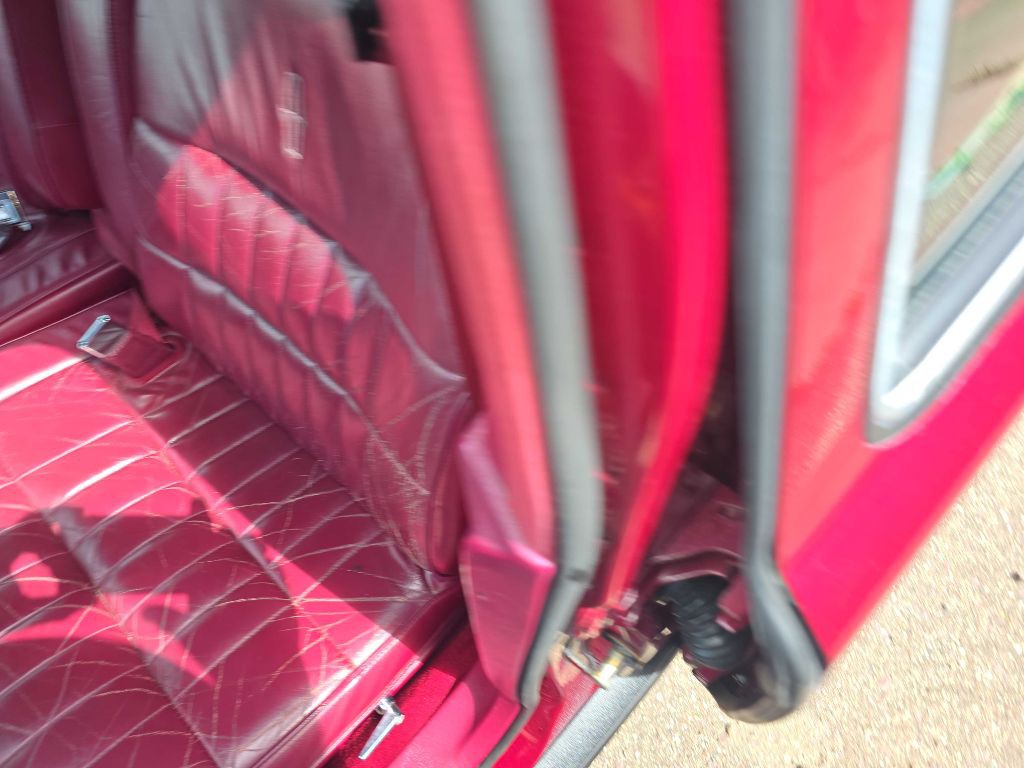 1993 Lincoln Town Car Image 42