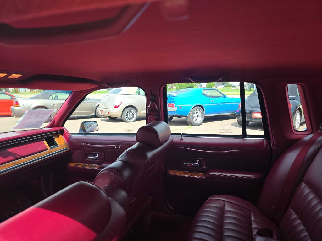 1993 Lincoln Town Car Image 48