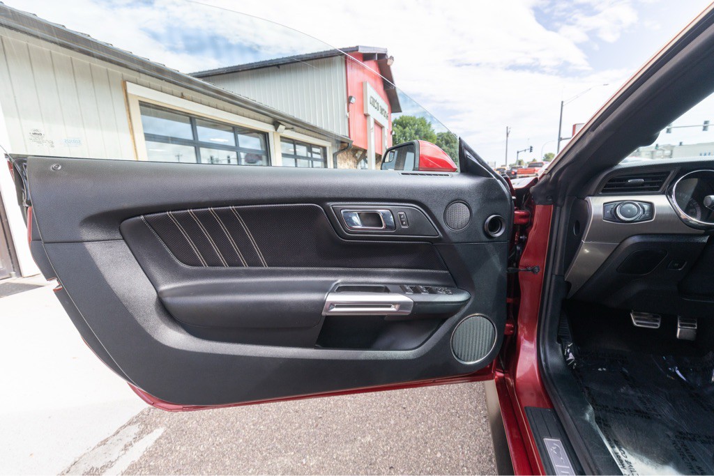 2015 Ford Mustang Image 62