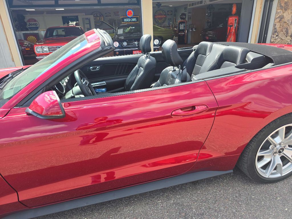 2015 Ford Mustang Image 11