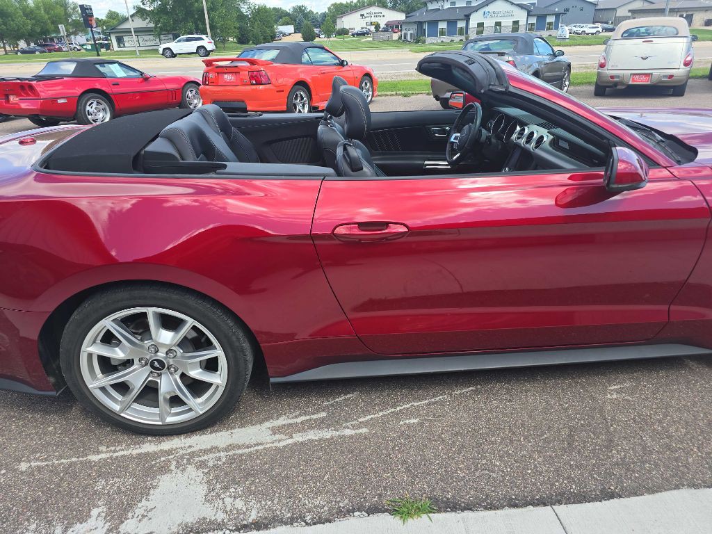 2015 Ford Mustang Image 21