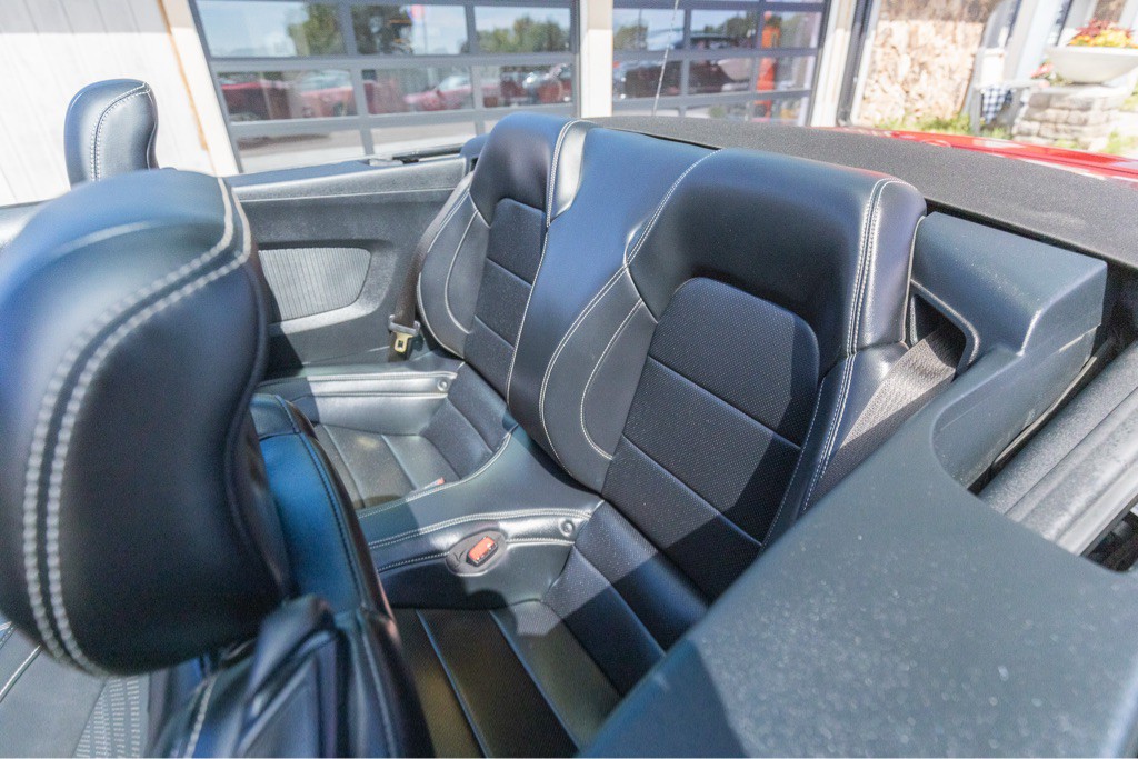 2015 Ford Mustang Image 89