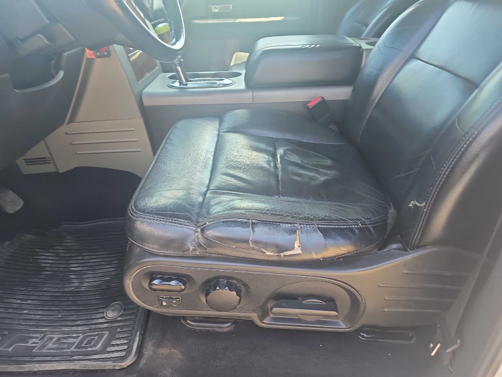 2004 Ford F-150 Image 25