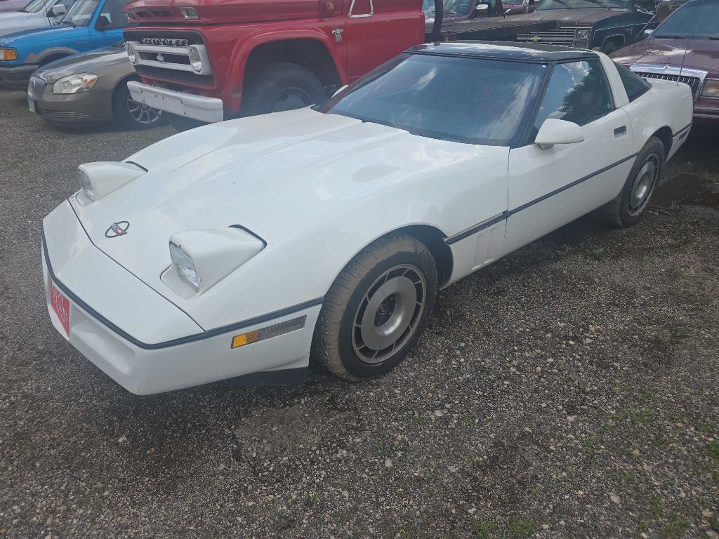1985 Chevrolet Corvette Image 3