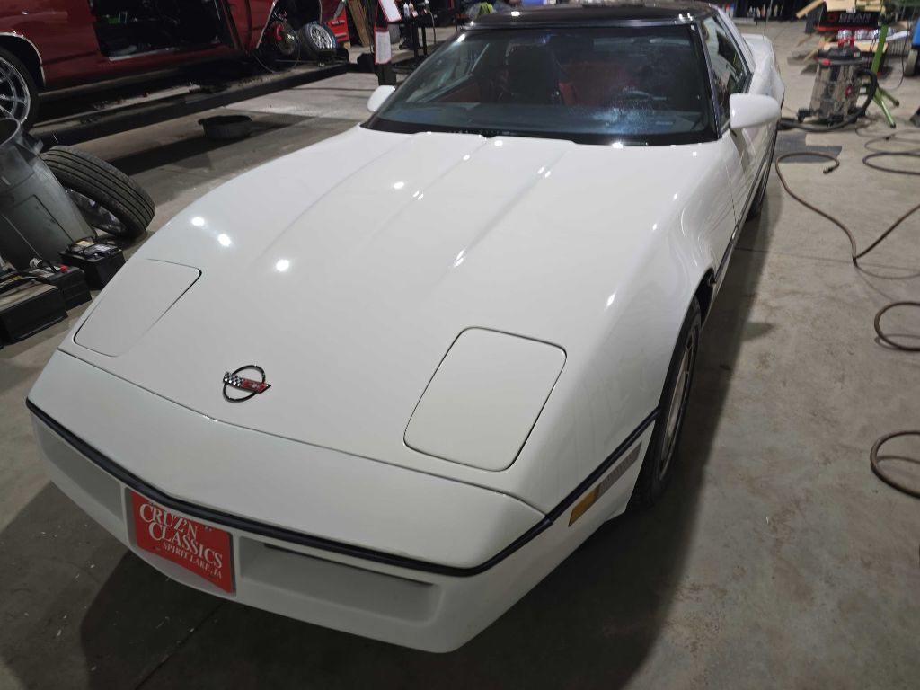 1985 Chevrolet Corvette Image 2