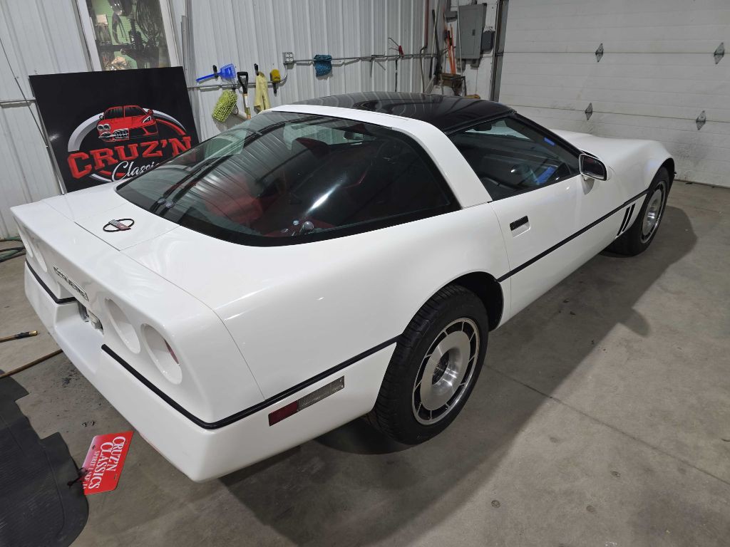 1985 Chevrolet Corvette Image 25