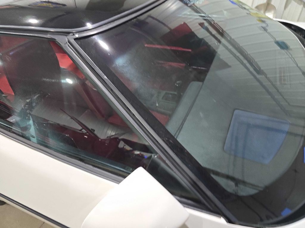 1985 Chevrolet Corvette Image 31