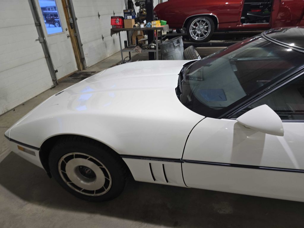 1985 Chevrolet Corvette Image 33