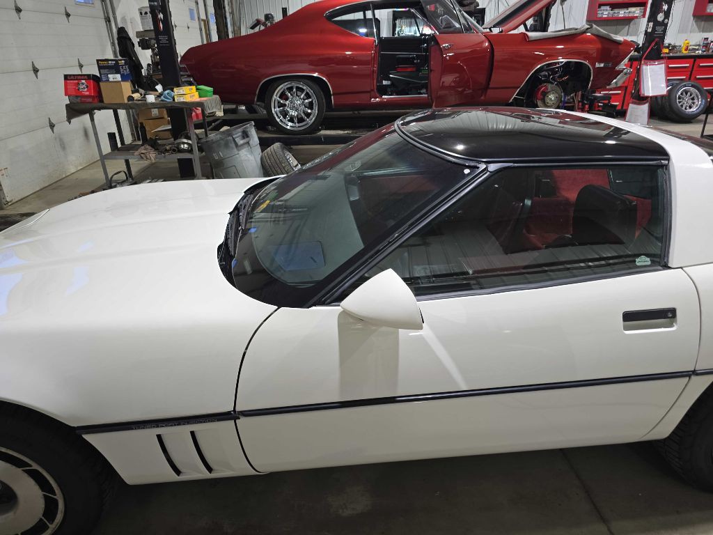 1985 Chevrolet Corvette Image 34
