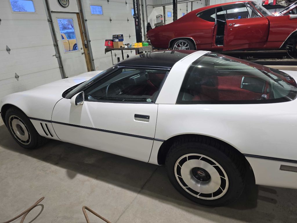 1985 Chevrolet Corvette Image 41