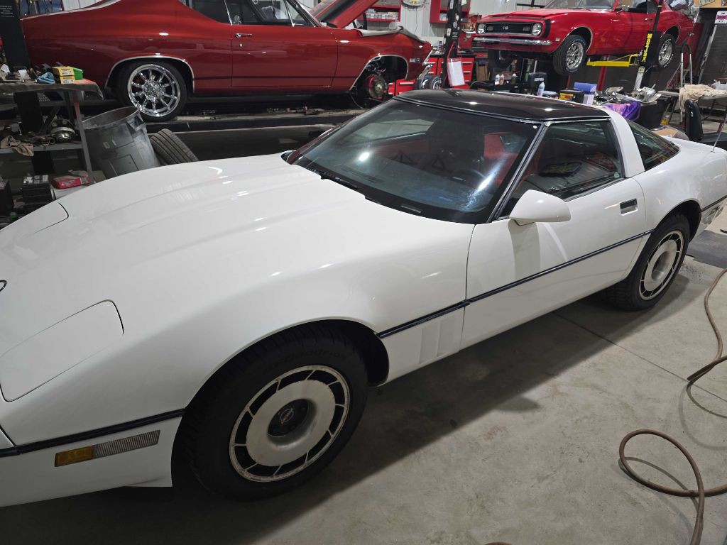 1985 Chevrolet Corvette Image 46