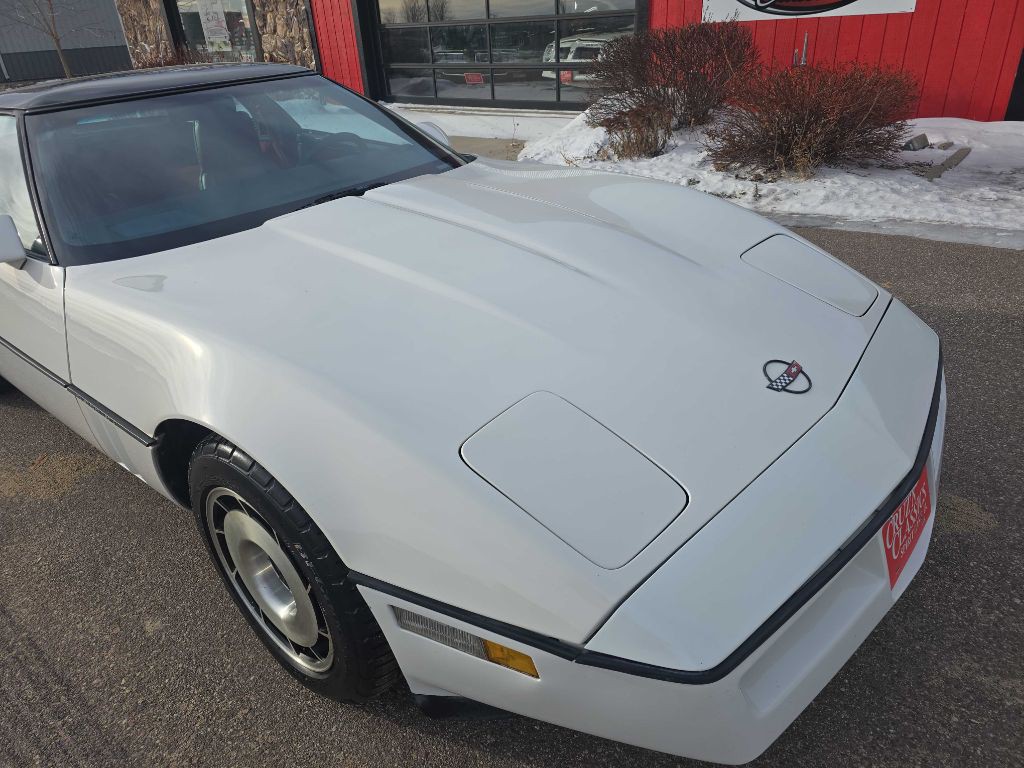 1985 Chevrolet Corvette Image 2