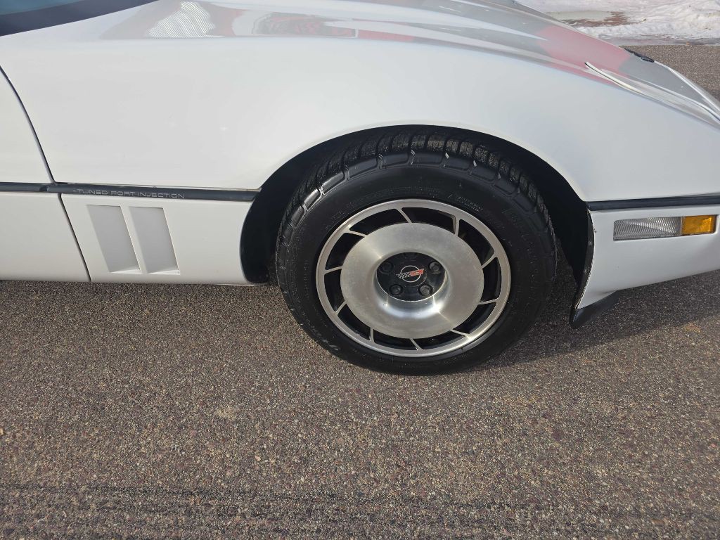 1985 Chevrolet Corvette Image 7