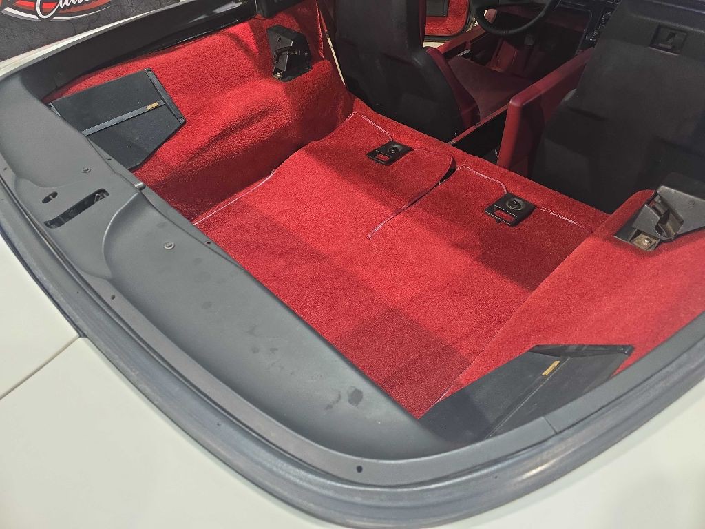 1985 Chevrolet Corvette Image 21