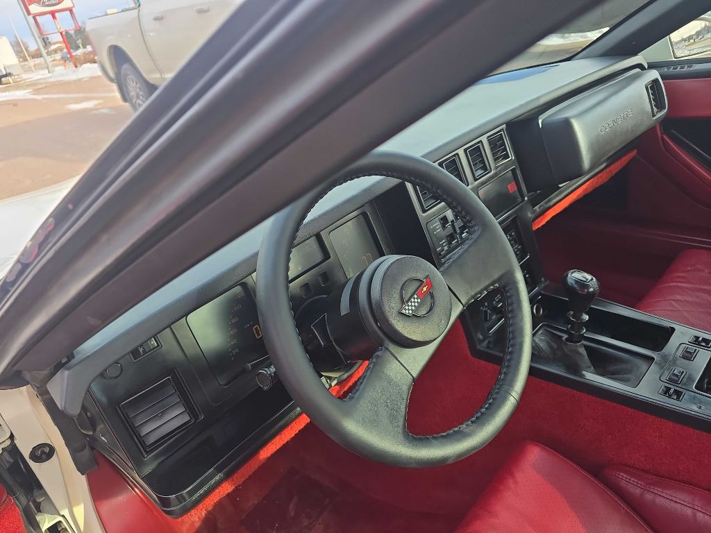 1985 Chevrolet Corvette Image 42