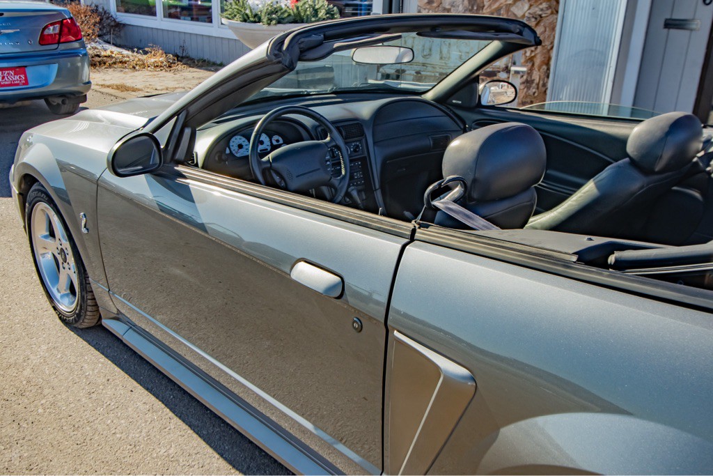 2001 Ford Mustang Image 12