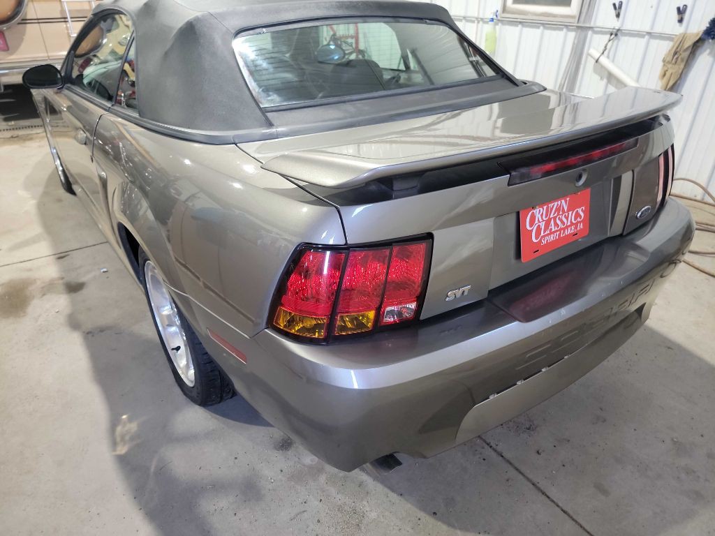 2001 Ford Mustang Image 17