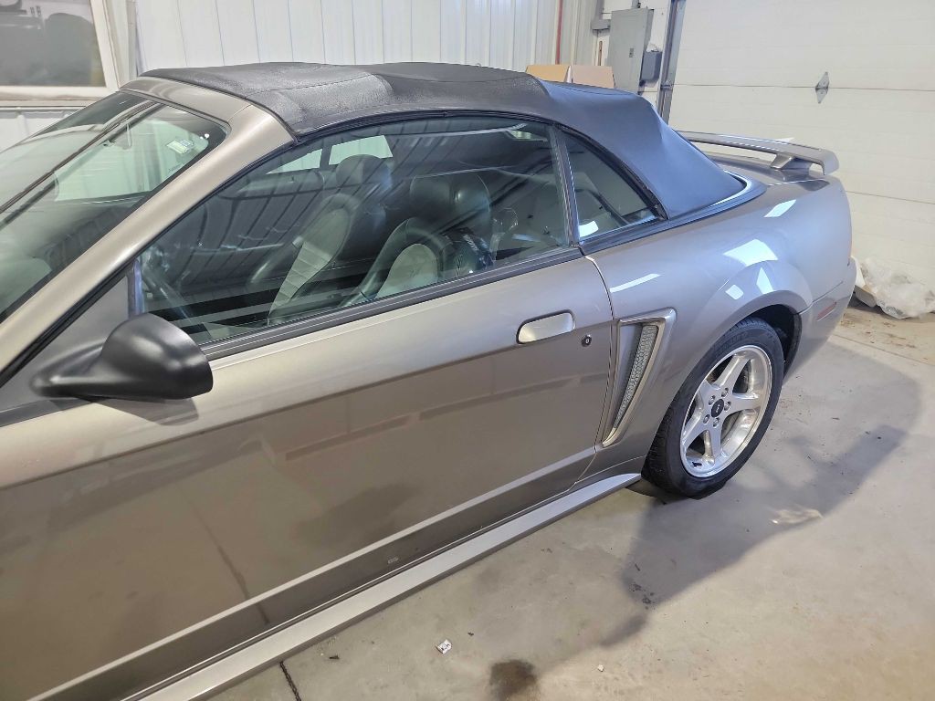 2001 Ford Mustang Image 22